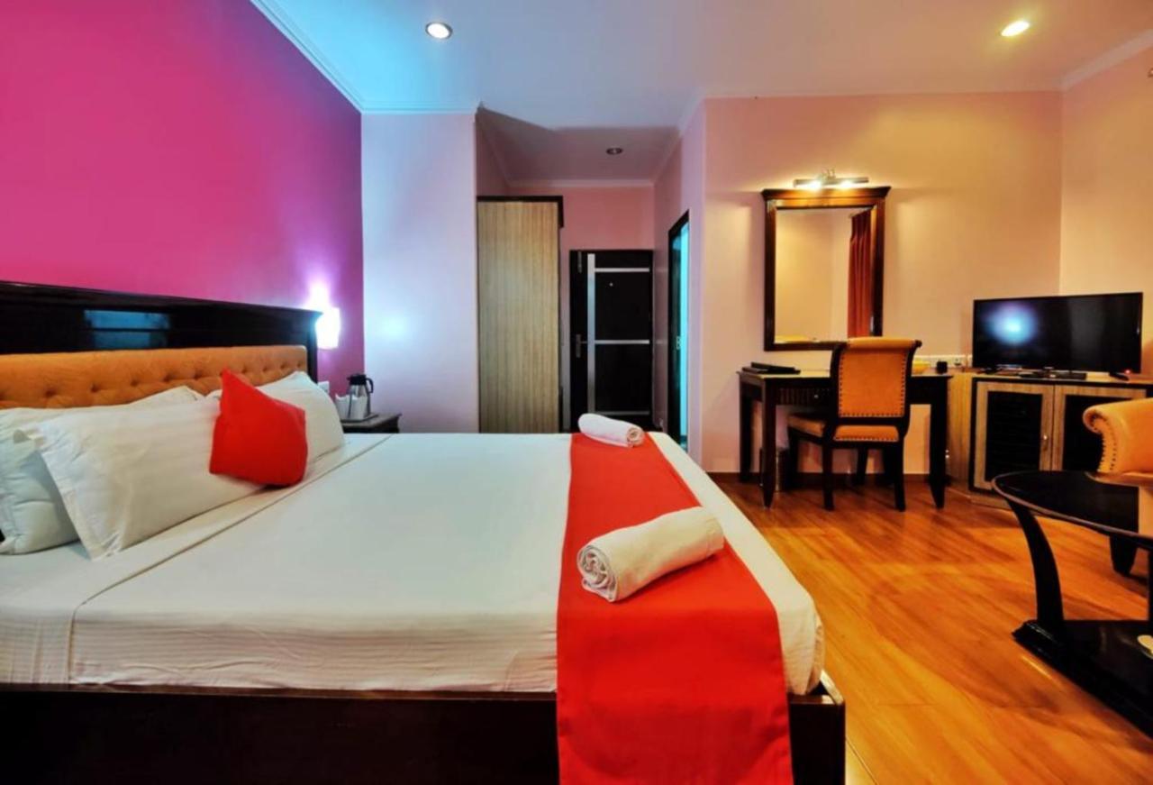 Hotel Marc Σίμλα Εξωτερικό φωτογραφία
