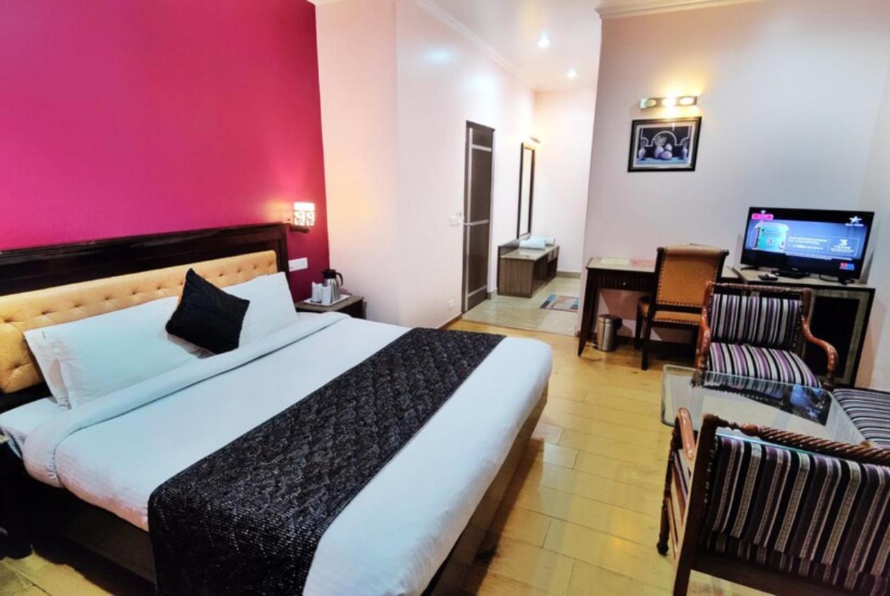 Hotel Marc Σίμλα Εξωτερικό φωτογραφία