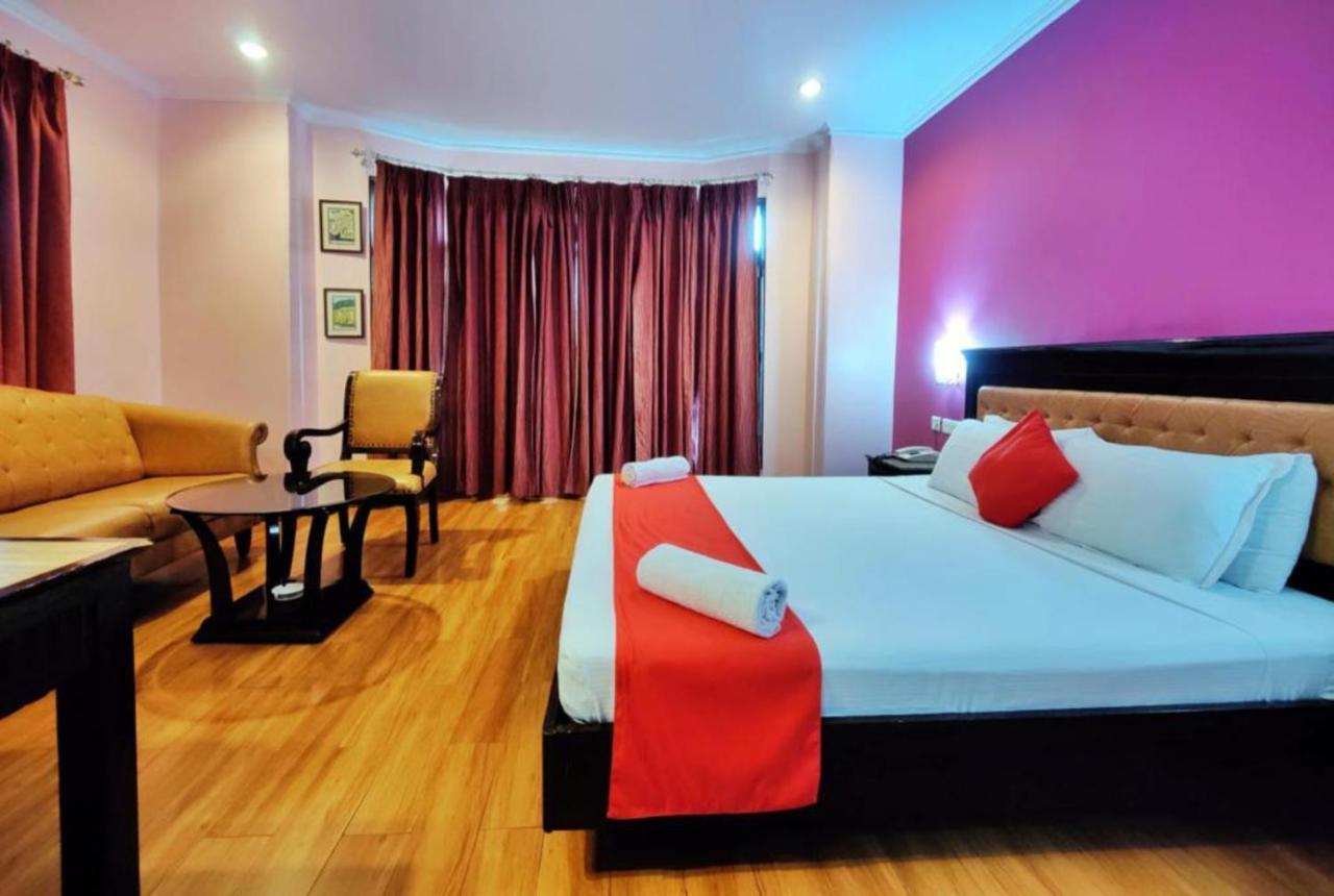 Hotel Marc Σίμλα Εξωτερικό φωτογραφία